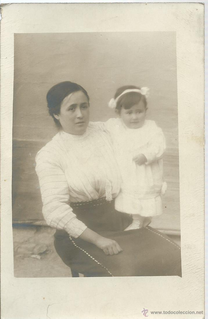 Fotografia antiga: FOTO POSTAL ANTIGUA DE UNA DAMA CON SU HIJA