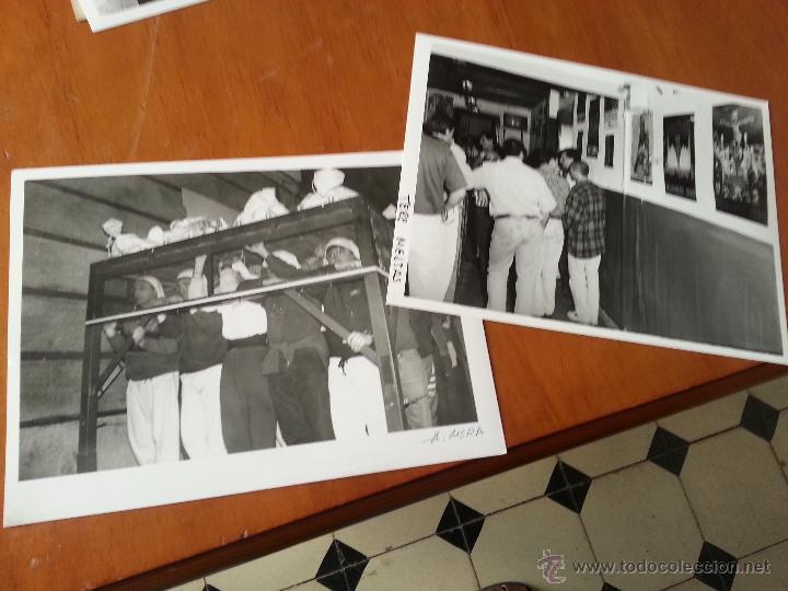 Fotograf&iacute;a antigua: ANTIGUAS FOTOGRAFIAS CARGADORES ALBORES SEMANA SANTA PUERTO REAL CADIZ