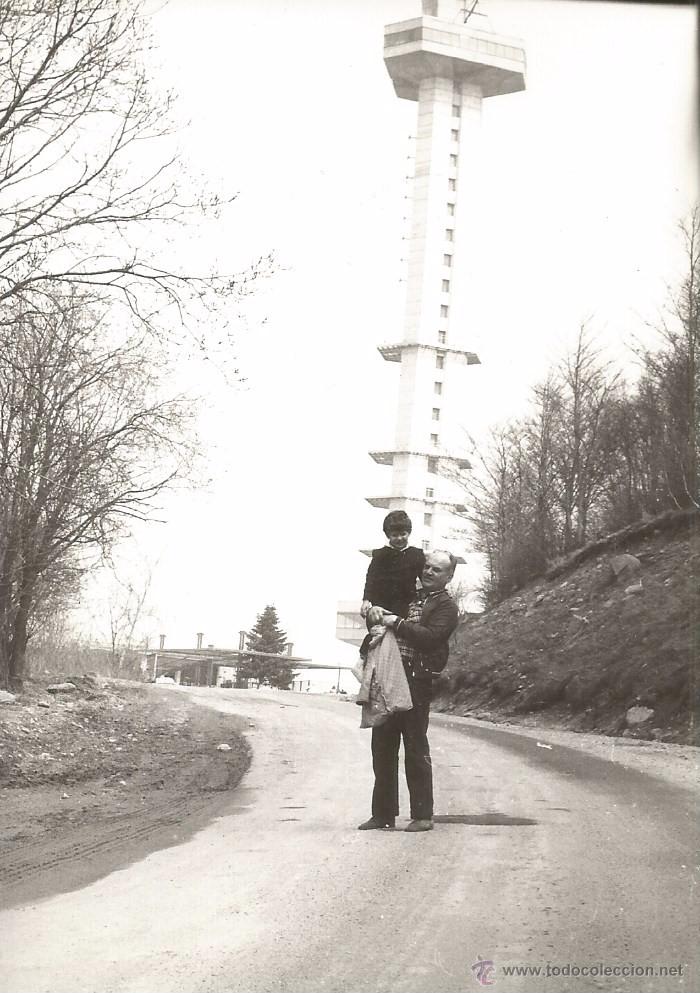 Alte Fotografie: *** QA258 - FOTOGRAFIA - SE&Ntilde;OR CON UN NI&Ntilde;O EN BONITO PAISAJE