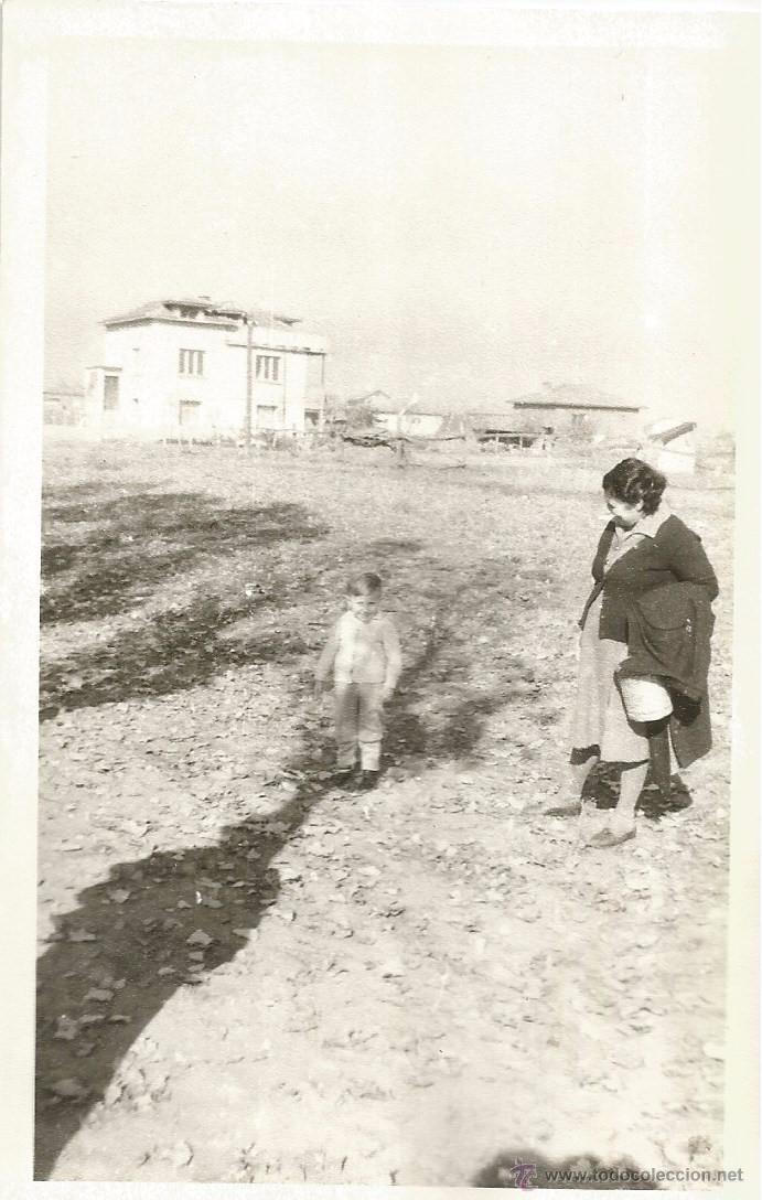 Alte Fotografie: :::: LC565 - FOTOGRAFIA - SE&Ntilde;ORA CON NI&Ntilde;ITO DE PASEO POR EL CAMPO