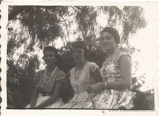 Alte Fotografie: ** H144 - FOTOGRAFIA - TRES GUAPAS AMIGAS - 1958