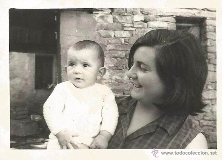 Alte Fotografie: ** H392 - FOTOGRAFIA - SE&Ntilde;ORA CON UN NI&Ntilde;ITO EN BRAZOS