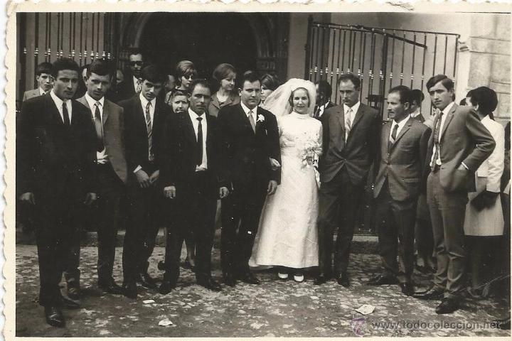 Alte Fotografie: ** H492 - FOTOGRAFIA - PAREJA DE NOVIOS CON SUS AMIGOS