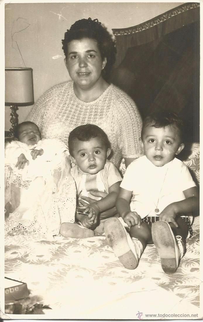 Alte Fotografie: ** H533 - FOTOGRAFIA - SE&Ntilde;ORA CON TRES NI&Ntilde;ITOS
