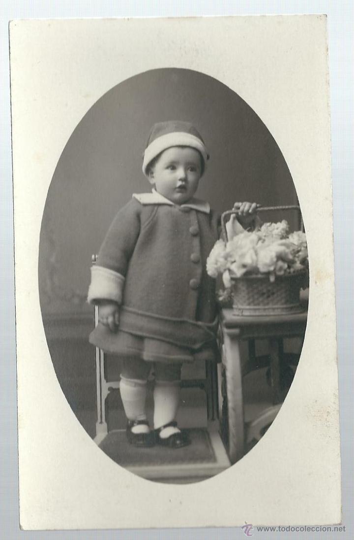 Fotografia antica: EXTRAORDINARIA FOTO POSTAL ANTIGUA  UNA NI&Ntilde;A CON FLORES FOTO- MUR -PALAFRAGELL- SAN FELIU DE GUIXOLS