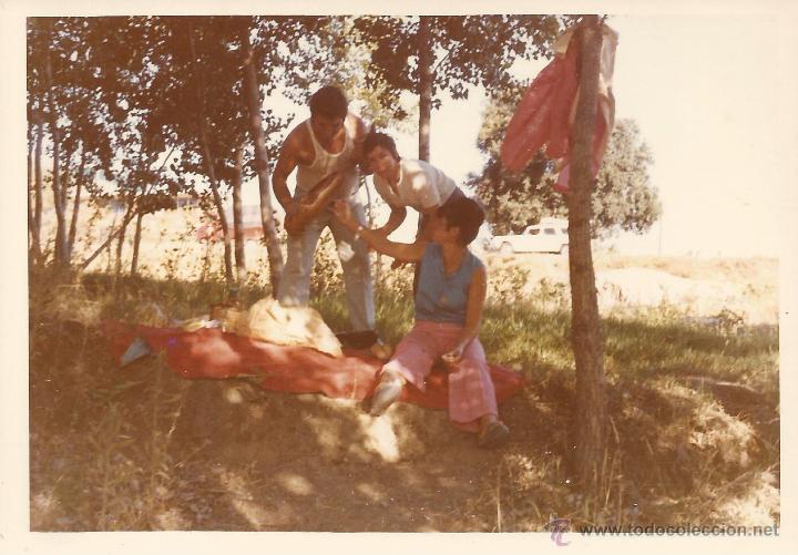 Fotografia antica: *** QA586 - FOTOGRAFIA - TRES AMIGOS EN EL BOSQUE