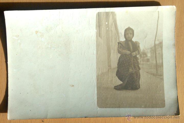 Fotograf&iacute;a antigua: NI&Ntilde;A DISFRAZADA - Foto 1