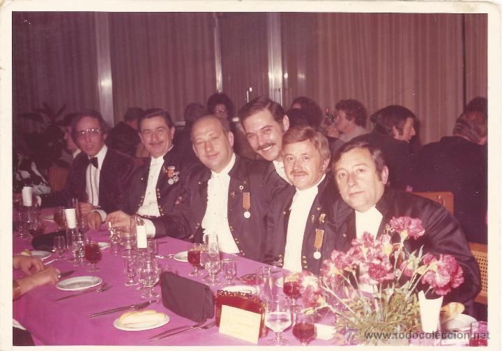 Fotografia antiga: :::: JN402 - FOTOGRAFIA - GRUPO DE FALLEROS EN UN BANQUETE - 17,5 X 12,5 CM.