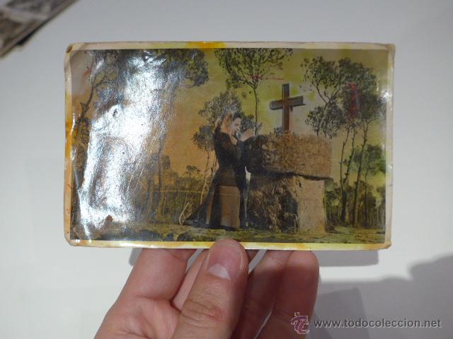 Antique Photography: Antigua fotografia mujer rezando a su muerto, seguramente guerra civil