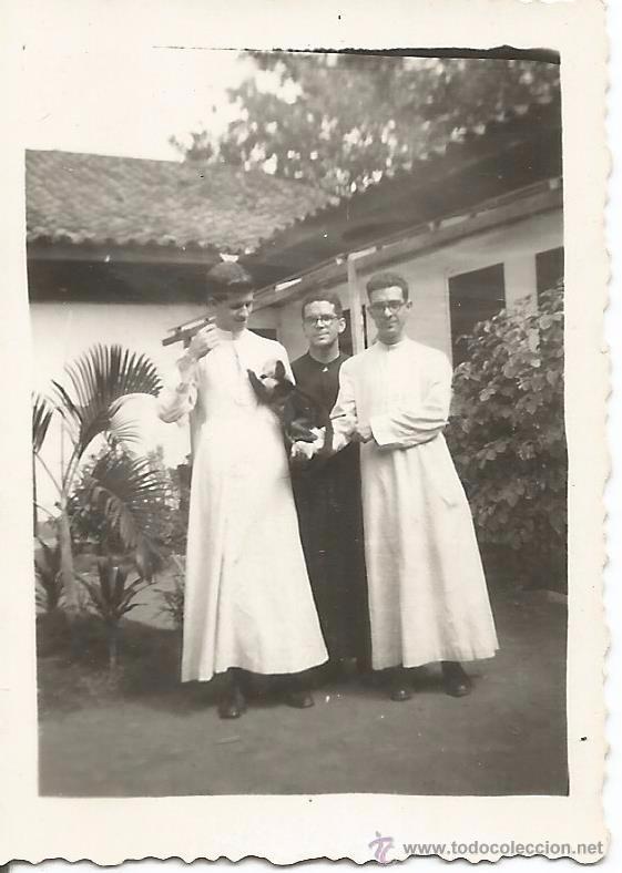 Alte Fotografie: ** DP09 - FOTOGRAFIA PEQUE&Ntilde;O FORMATO - TRES RELIGIOSOS - 6,5 X 4,8 CM.