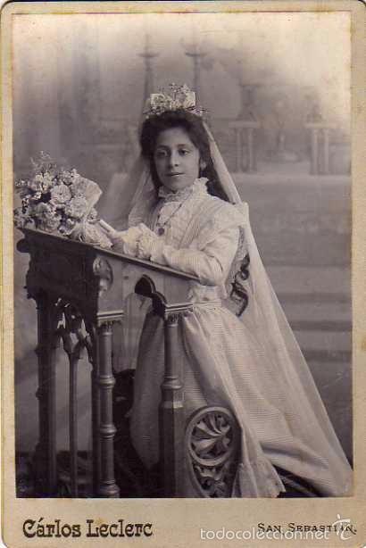 Alte Fotografie: Precioso retrato de una ni&ntilde;a de primera comuni&oacute;n Elvira Ferreiros y Guinea. Fot&oacute;grafo Carlos Leclerc