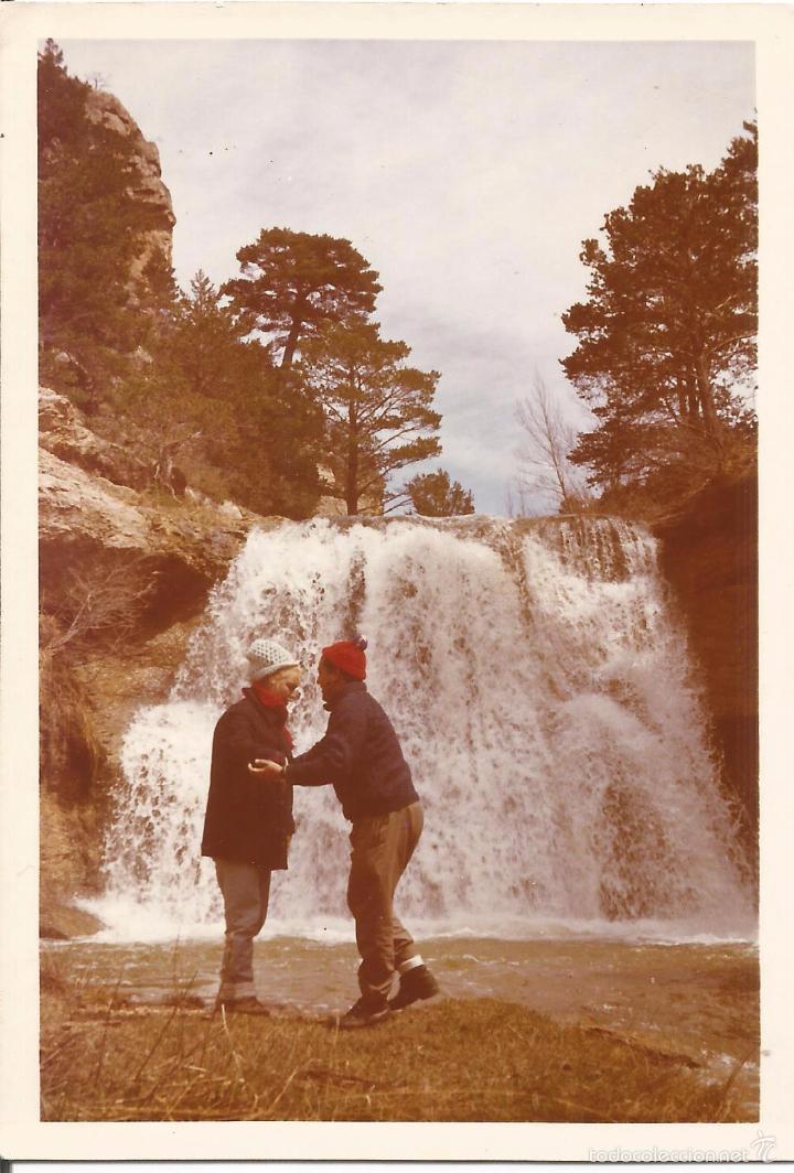 Alte Fotografie: :::: LC352 - FOTOGRAFIA - PAREJA JUNTO A UNA CASCADA