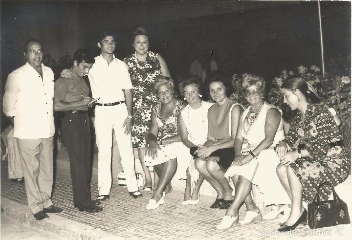 Fotografia antica: :::: PV280 - FOTOGRAFIA - GRUPO DE AMIGOS EN BENASAL 1970