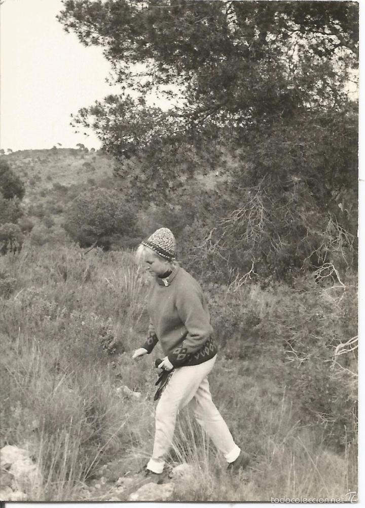 Fotografia antica: ** J745 - FOTOGRAFIA - SE&Ntilde;ORA DE PASEO POR EL CAMPO