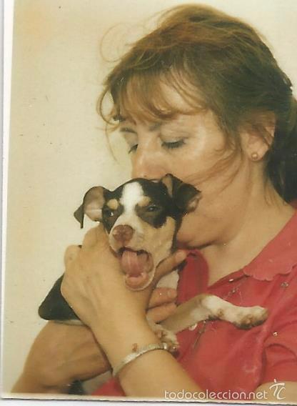 Alte Fotografie: ** FP201 - FOTOGRAFIA PEQUE&Ntilde;O FORMATO - SE&Ntilde;ORA CON SU PERRITO EN BRAZOS - 5 X 3,5 CM.