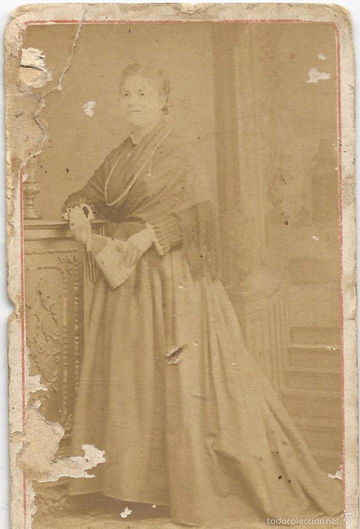 Alte Fotografie: ** J954 - FOTOGRAFIA - ELEGANTE SE&Ntilde;ORA - 9,5 X 6 CM.