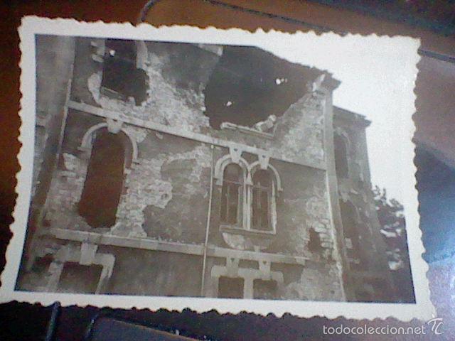 Fotograf&iacute;a antigua: fotografia tiempos guerra civil 1938 39 fachada efectos metralla mortero