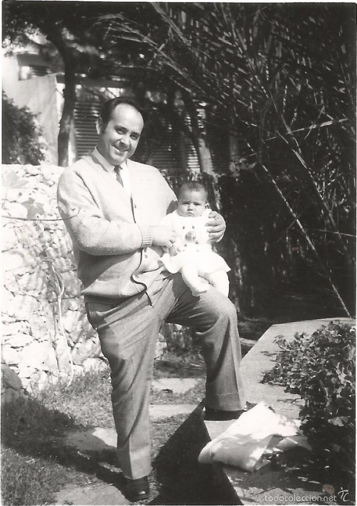 Fotografia antica: ** T39 - FOTOGRAFIA - SE&Ntilde;OR CON NI&Ntilde;ITA EN BRAZOS - RF. 070516