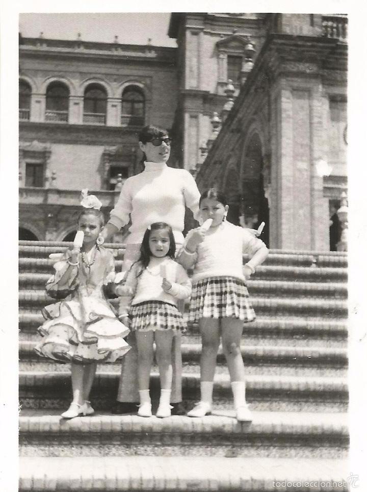 Photographie ancienne: :::: G443 - FOTOGRAFIA - JOVEN CON TRES NI&Ntilde;ITAS