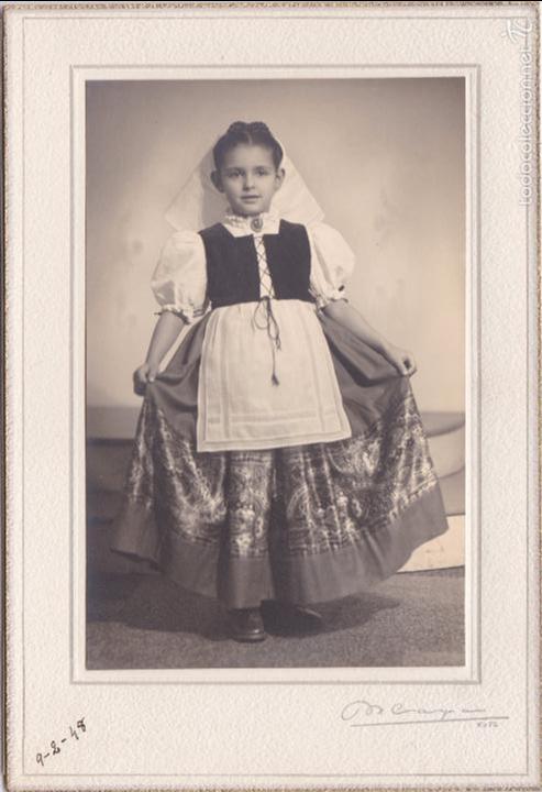 Fotograf&iacute;a antigua: FG- 664. FOTOGRAFIA NI&Ntilde;A CON TRAJE REGIONAL. A&Ntilde;O 1948. FOTOGRAFO BLAYA.