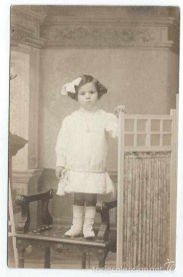 Antique Photography: EXTRAORDINARIA FOTO POSTAL ANTIGUA - UNA NI&Ntilde;A - A&Ntilde;O 1910 - 20