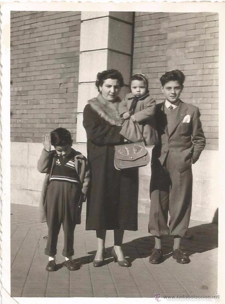 Photographie ancienne: :::: VF277 - FOTOGRAFIA - SE&Ntilde;ORA CON SUS TRES NI&Ntilde;OS