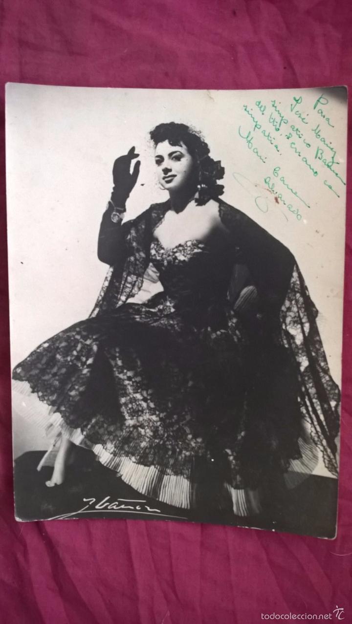 Fotograf&iacute;a antigua: Mari Carmen Alvarado. Foto firmada. Formato grande