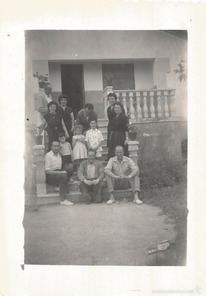 Fotografia antica: ** S384 - FOTOGRAFIA - GRUPO DE AMIGOS EN UNA ESCALERA