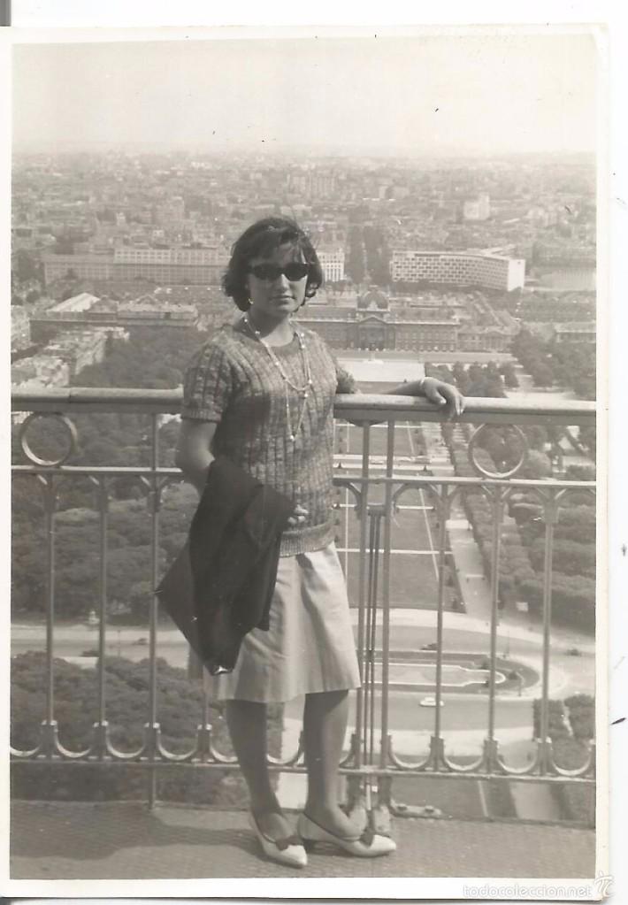 Fotografia antica: *** CU1076 - FOTOGRAFIA - JOVEN EN BONITO PAISAJE