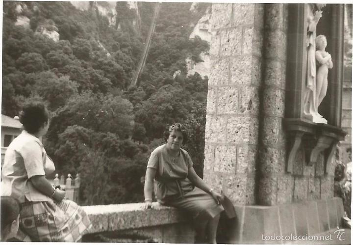 Fotografia antiga: *** M198 - FOTOGRAFIA - DOS AMIGAS EN BONITO PAISAJE