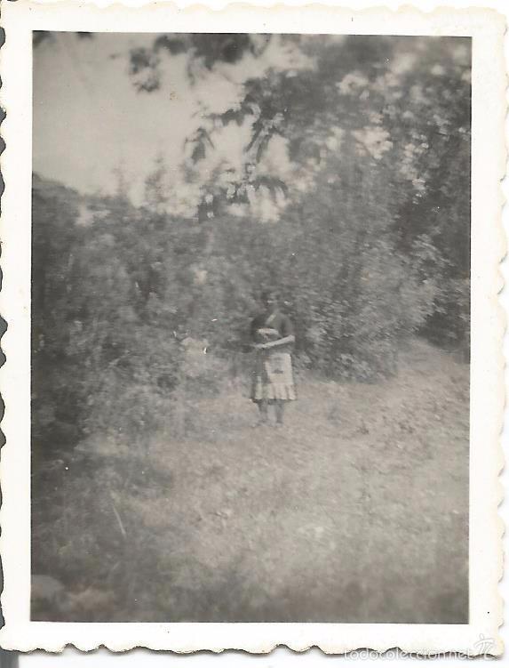 Fotografia antiga: ** FP269 - FOTOGRAFIA PEQUE&Ntilde;O FORMATO - SE&Ntilde;ORA EN EL CAMPO - 6  X 5 CM.