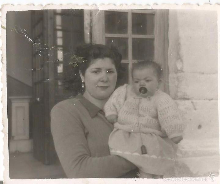 Alte Fotografie: ** S544 - FOTOGRAFIA - SE&Ntilde;ORA CON NI&Ntilde;ITA EN BRAZOS