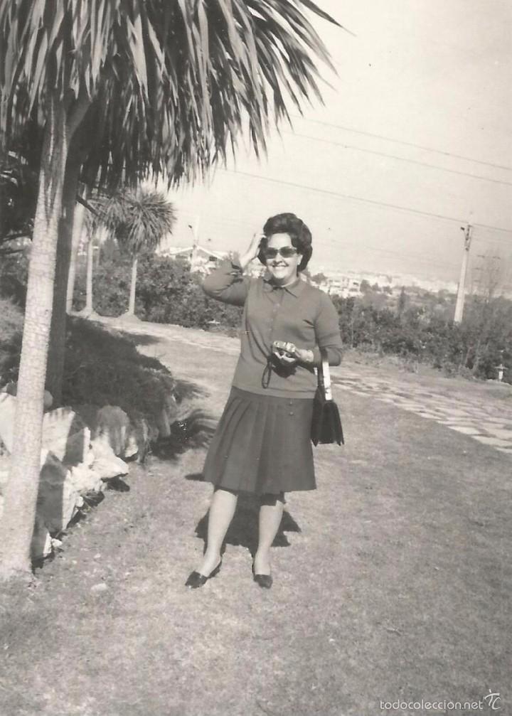 Fotografia antiga: ** SS43 - FOTOGRAFIA - SE&Ntilde;ORA DE PASEO