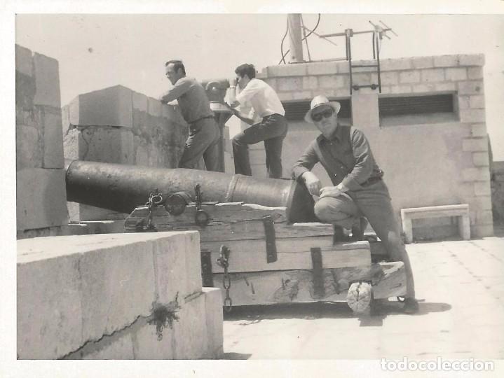 Fotografia antica: ** SS237 - FOTOGRAFIA - SE&Ntilde;OR JUNTO A UN CA&Ntilde;ON