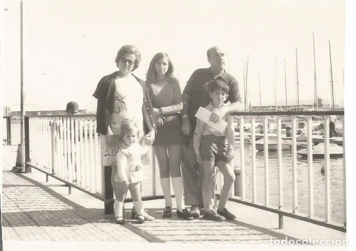 Fotografia antiga: ** SS255 - FOTOGRAFIA - BONITA FAMILIA JUNTO AL MAR
