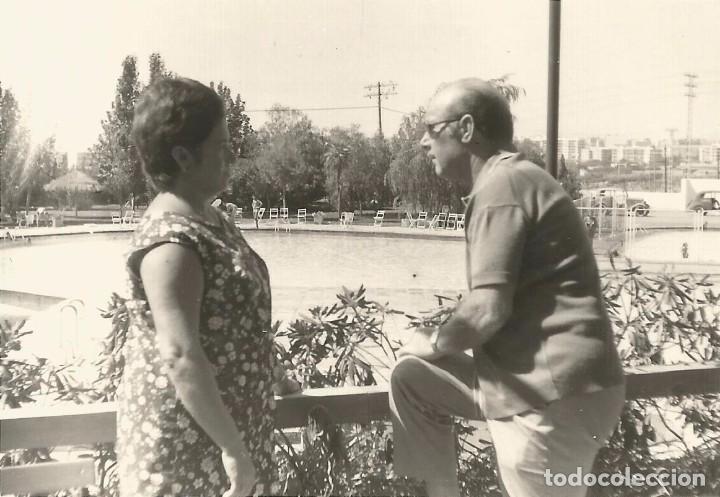 Fotografia antiga: ** SS270 - FOTOGRAFIA - PAREJA EN BONITO PAISAJE