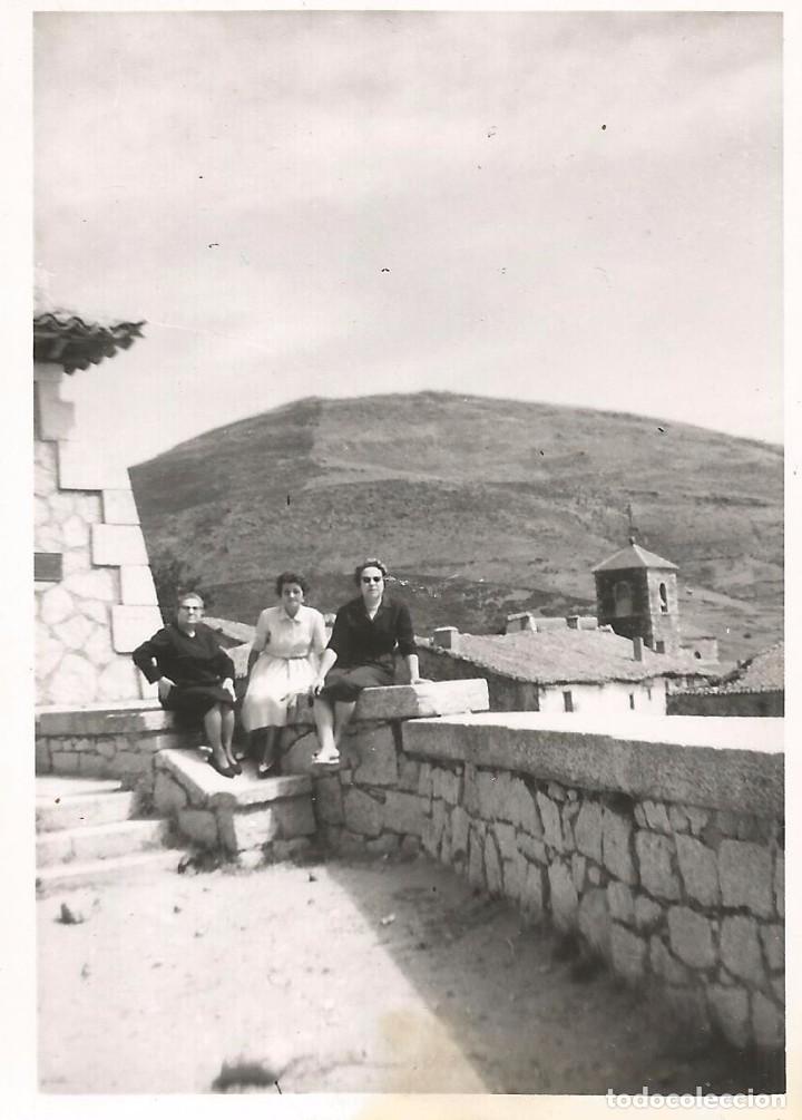 Fotografia antiga: ** SS283 - FOTOGRAFIA - TRES AMIGAS EN UN BONITO PAISAJE - RF. C75