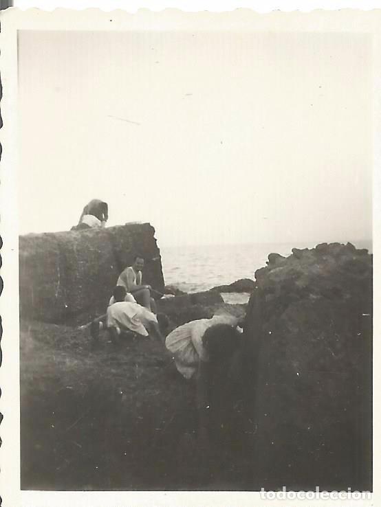Fotograf&iacute;a antigua: ** FP292 - FOTOGRAFIA PEQUE&Ntilde;O FORMATO - GRUPO DE  AMIGOS - 6 X 4,5 CM. - RF.C75