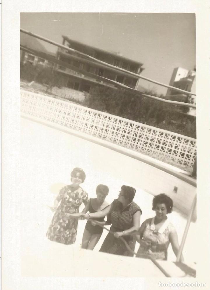 Fotograf&iacute;a antigua: ** SS549 - FOTOGRAFIA - GRUPO DE AMIGAS - RF. C75