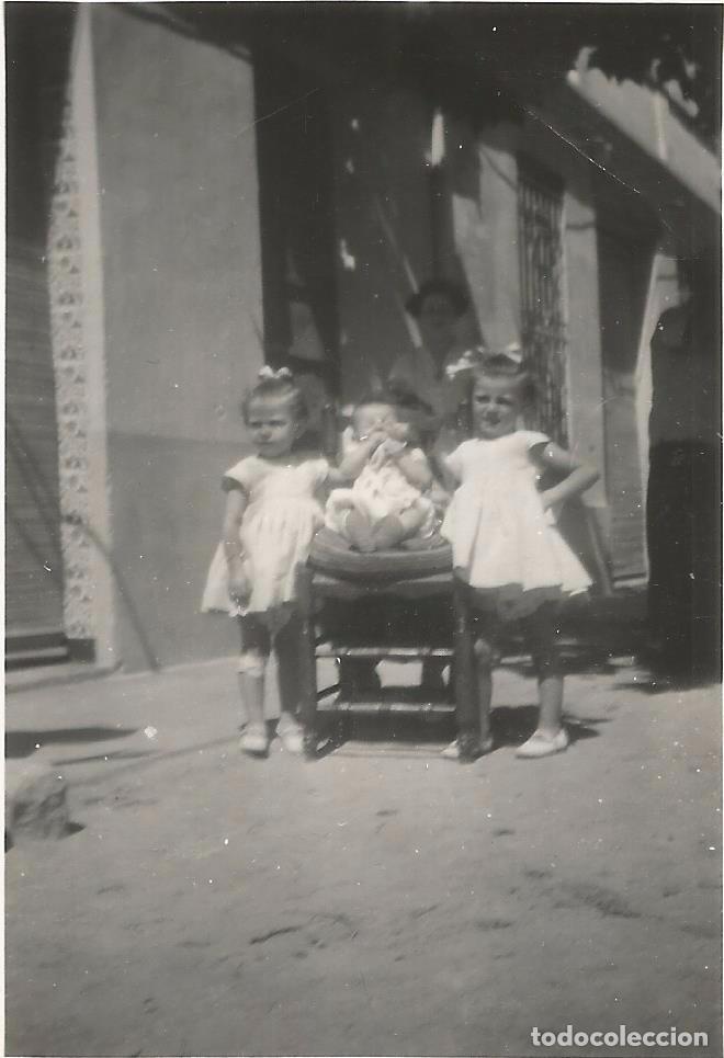Fotograf&iacute;a antigua: ** SS322 - FOTOGRAFIA - DOS NI&Ntilde;ITAS Y UN BEB&Eacute; - RF.C75