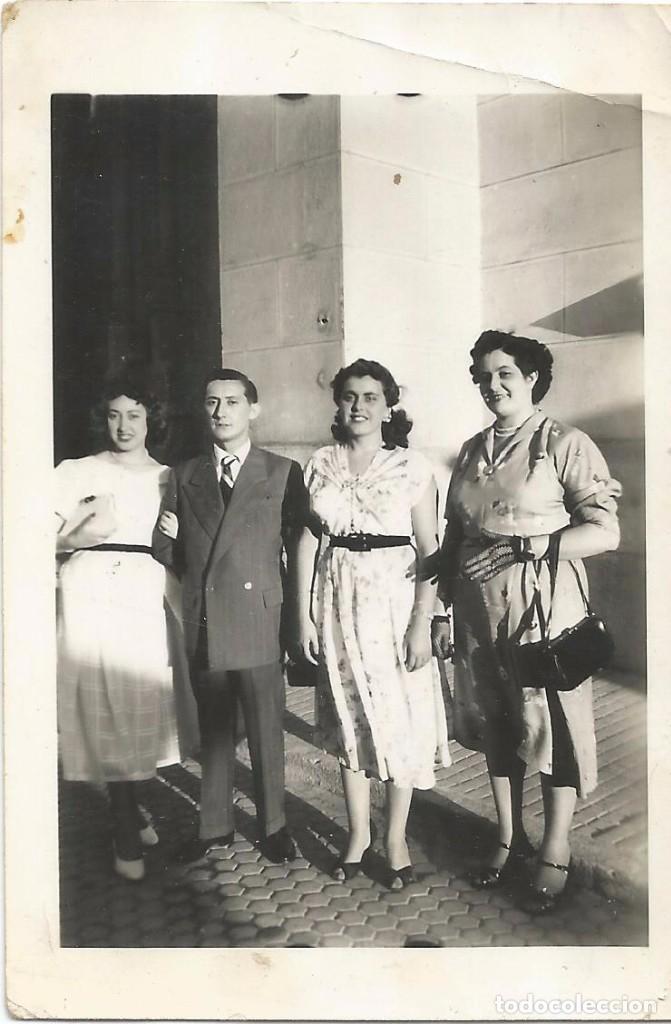 Fotograf&iacute;a antigua: ** SS325 - FOTOGRAFIA - GRUPO DE AMIGOS - RF.C75
