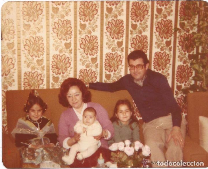 Fotograf&iacute;a antigua: ** SS758 -  FOTOGRAFIA - FALLERITA CON SU FAMILIA - RFC00