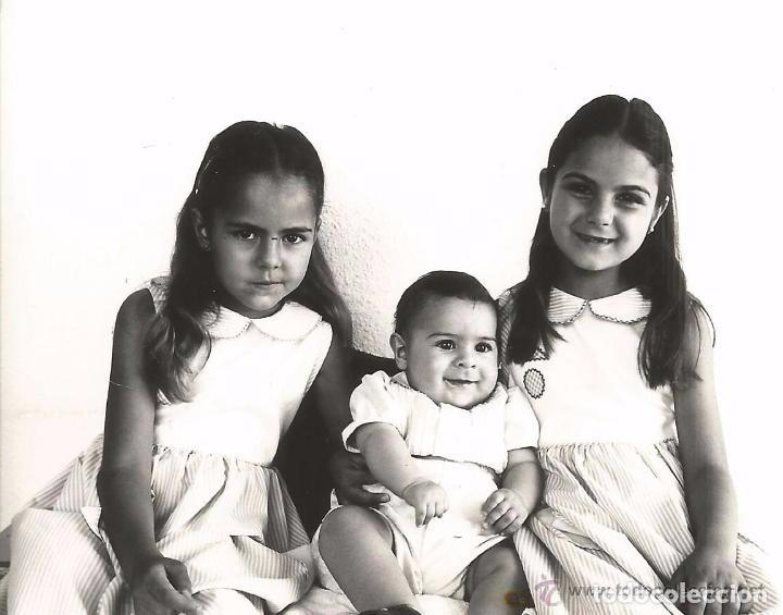 Fotograf&iacute;a antigua: ** SS853 - FOTOGRAFIA - DOS NI&Ntilde;AS CON UN BEB&Eacute; - RF.C00