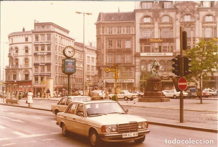 Fotografia antica: ** SS774 - FOTOGRAFIA - CALLE CON COCHES CIRCULANDO - RF.C00
