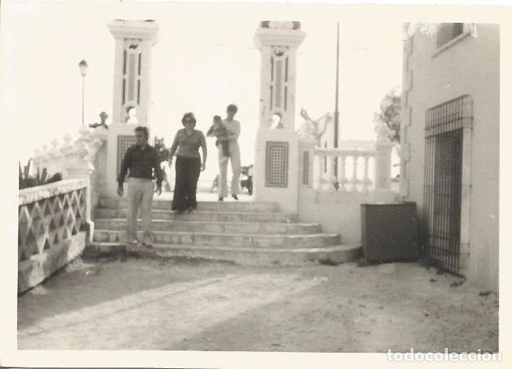 Fotograf&iacute;a antigua: ** SS938 - FOTOGRAFIA - AMIGOS EN UN BONITO PAISAJE - RF.C75