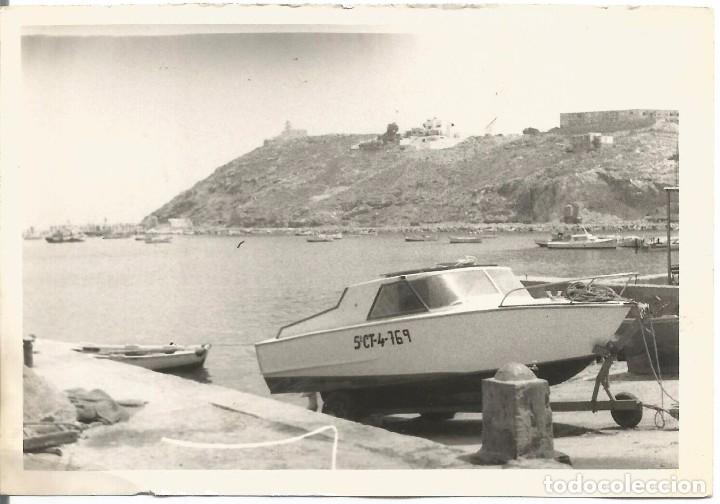 Fotograf&iacute;a antigua: *** CC497 - FOTOGRAFIA - PAISAJE - BARCAS - AGUILAS 1975
