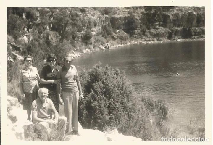 Fotografia antica: ** A558 - FOTOGRAFIA - AMIGOS EN UN BONITO PAISAJE - RF. C75