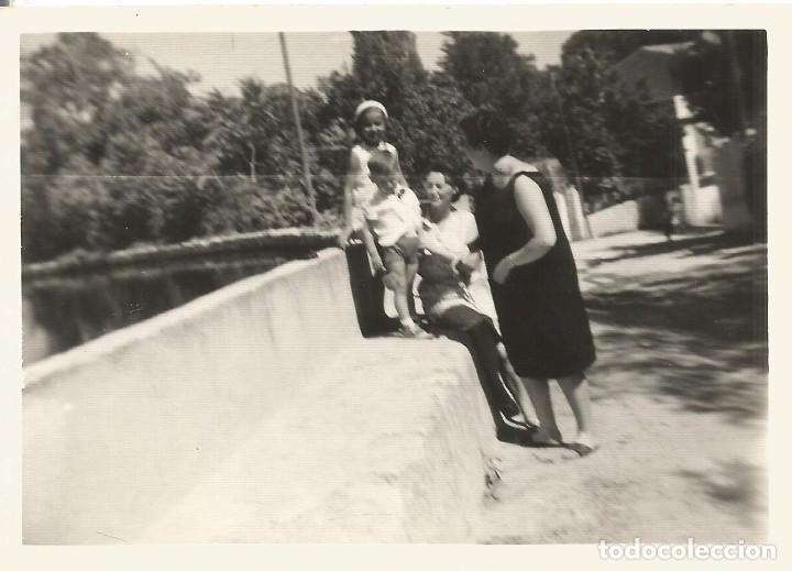 Fotograf&iacute;a antigua: ** A721 - FOTOGRAFIA - DOS SE&Ntilde;ORAS CON DOS NI&Ntilde;OS - RF. C75