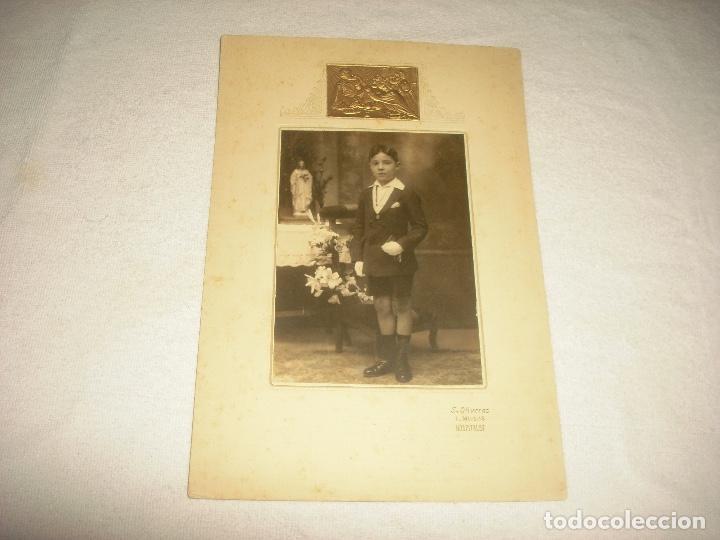 Fotograf&iacute;a antigua: ANTIGUA FOTO DE COMUNION DE NI&Ntilde;O . FOTO S. OLIVERAS . , HOSPITALET