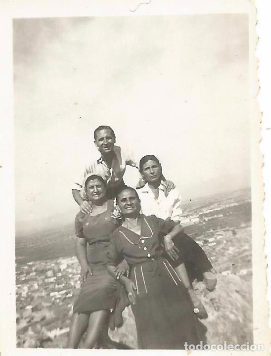 Fotografia antica: ** FP347 - FOTOGRAFIA PEQUE&Ntilde;O FORMATO - GRUPO DE AMIGOS - 6,2 X 4,5 CM. - RF. C75